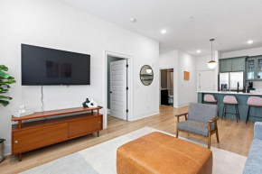 Cozy Modern Condo 4 Beds, 2 Bedrooms -FREE Parking